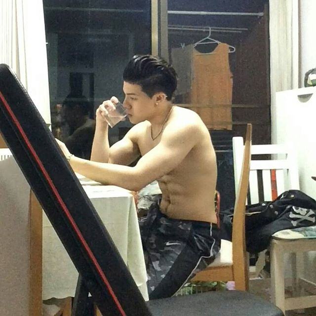 ของดีจากจุฬา! &ldquo;นีโน่&rdquo; คณะแพทยศาสตร์ ว่าที่คุณหมอที่หล่อแซ่บ มีดีกรีเป็นนายแบบ!!