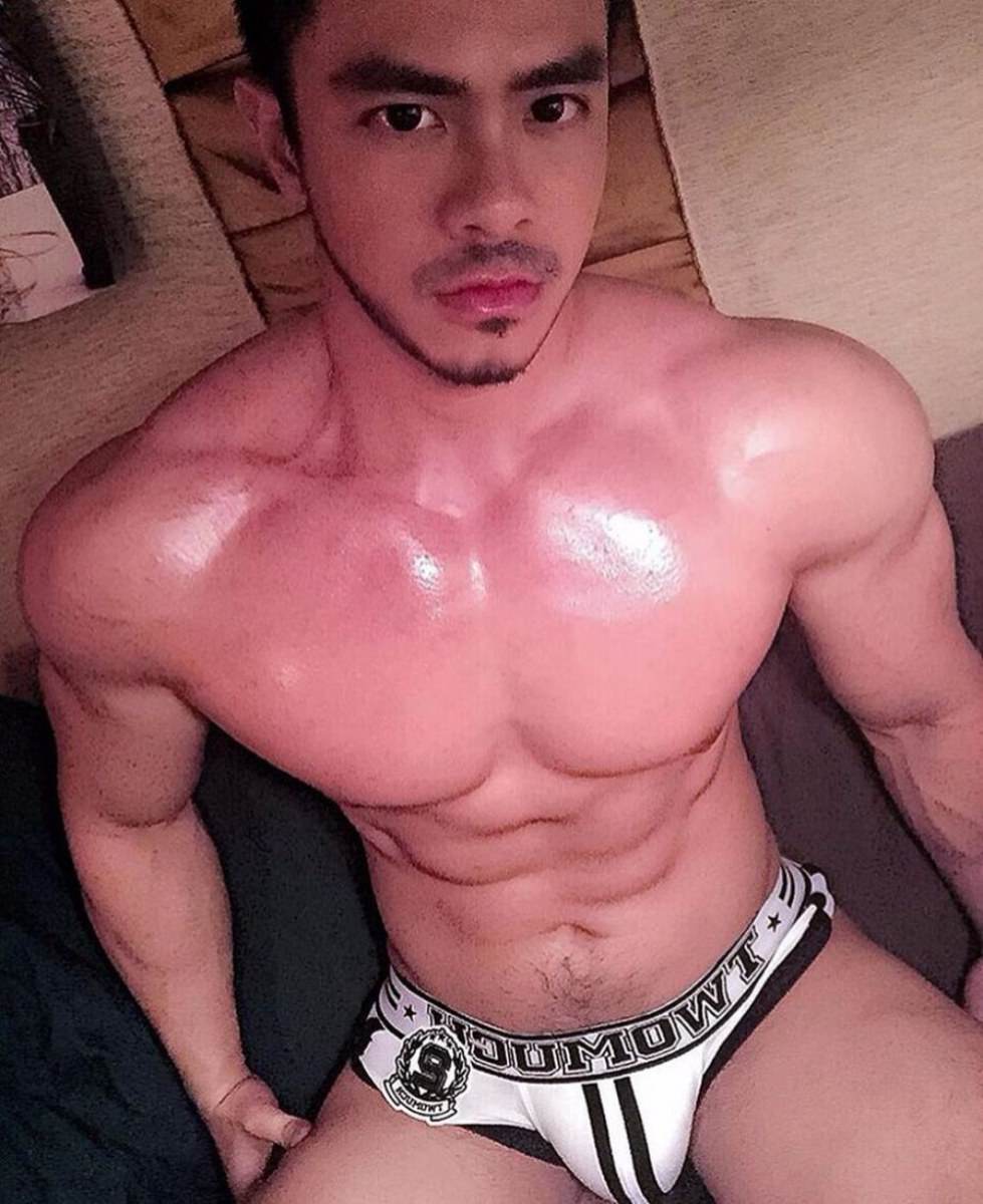 เซ็กซี่มากหล่อแซ่บมากก จาก ig: posterguys_official