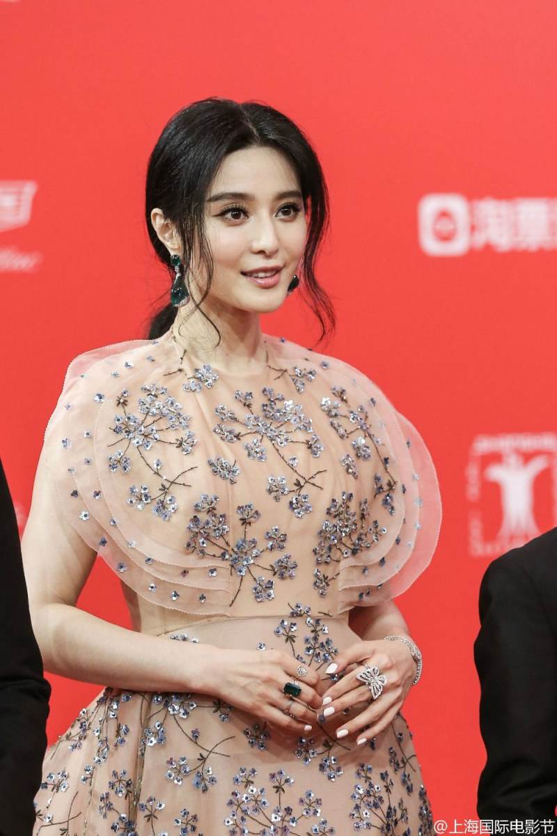 Fan Bing Bing สวย เลอค่า เจิดจรัส ในงาน Shanghai International Film Festival 2016