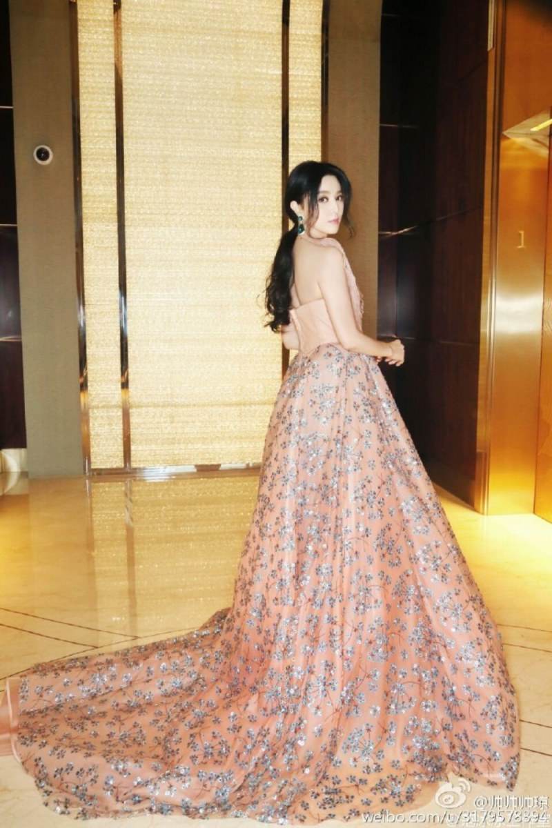 Fan Bing Bing สวย เลอค่า เจิดจรัส ในงาน Shanghai International Film Festival 2016