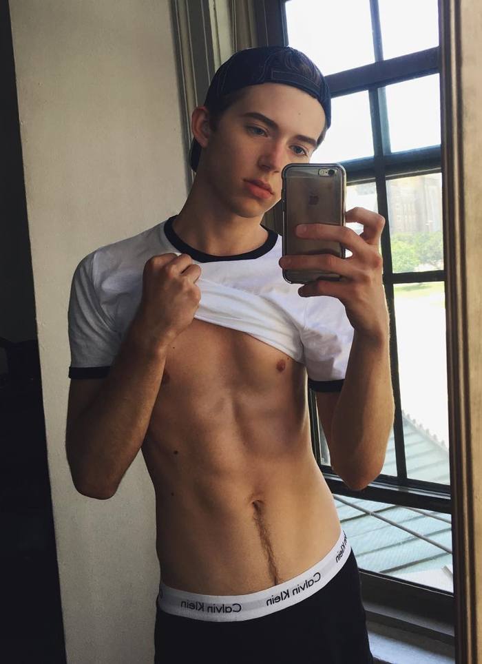 ฟินกับหนุ่มล่ำ