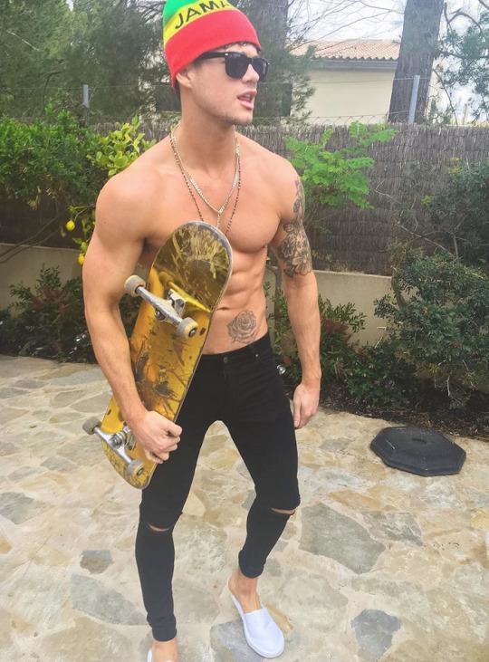 ฟินกับหนุ่มล่ำ