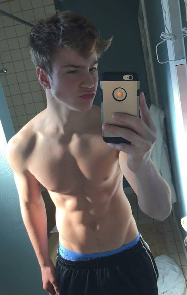 ฟินกับหนุ่มล่ำ