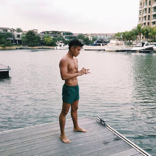 ฟินกับหนุ่มล่ำ