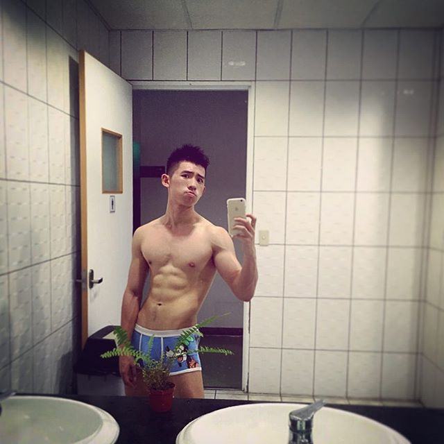 ฟินกับหนุ่มล่ำ