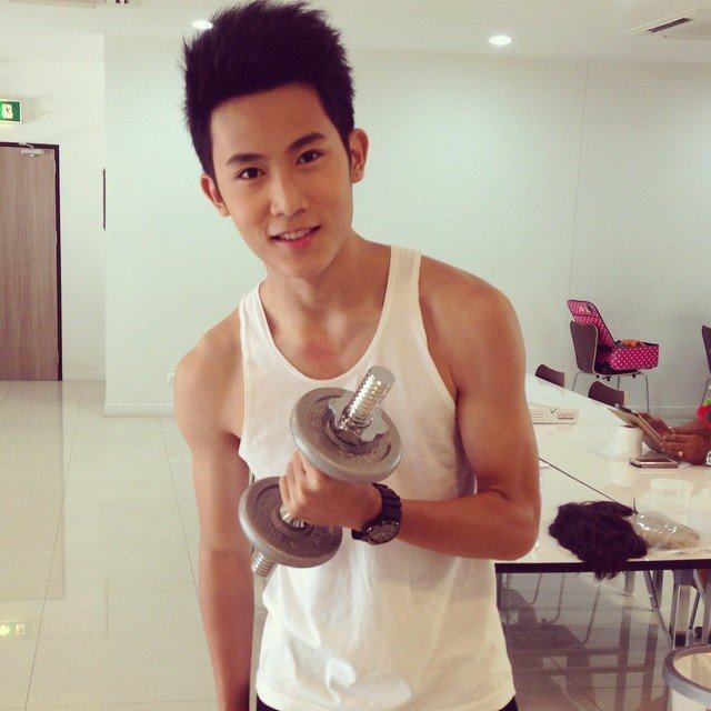 อยากให้โฟกัสที่รูปที่ชอบ 956