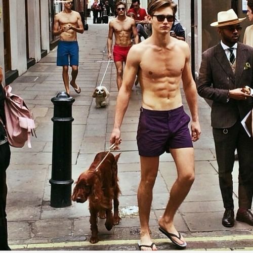 หนุ่มล่ำไหมคะ