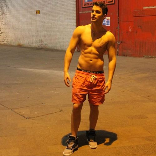 หนุ่มล่ำไหมคะ