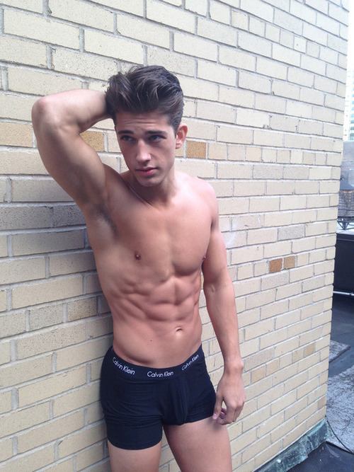 หนุ่มล่ำไหมคะ