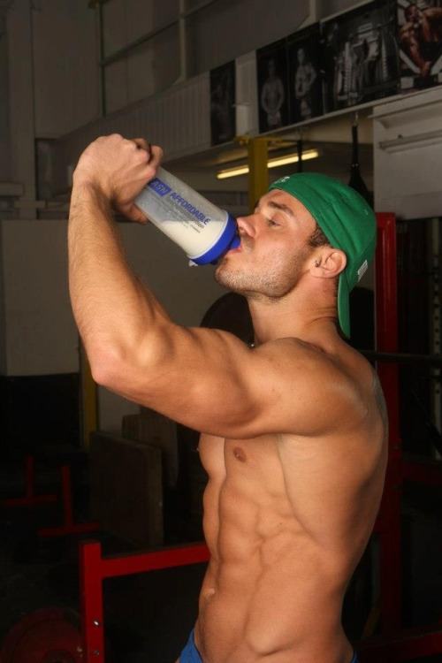 หนุ่มล่ำไหมคะ