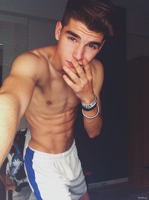 หนุ่มล่ำไหมคะ