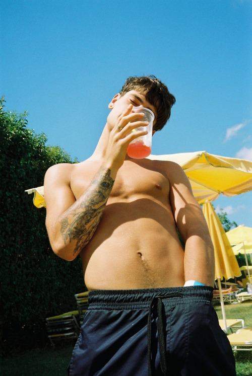 หนุ่มล่ำไหมคะ