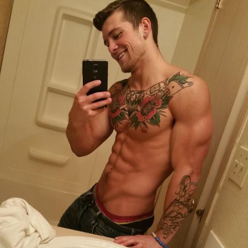 หนุ่มล่ำไหมคะ