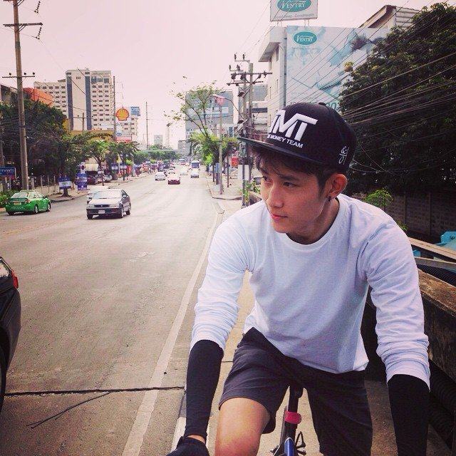 อร่อยไปเลย 1,042