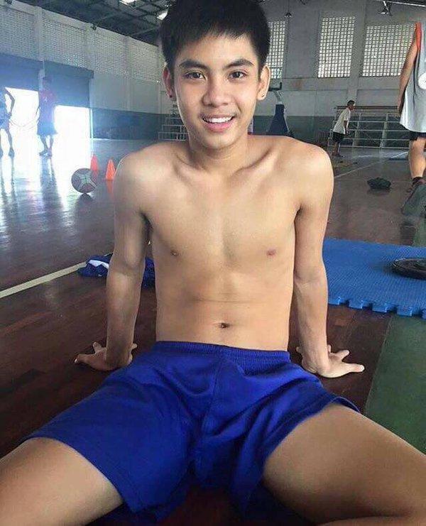 Charming Young Sexy 38 หนุ่มวัยรุ่นไม่ยอมแพ้ ยกพวกพร้อมความใส เต่ง ตุง มาสมทบ