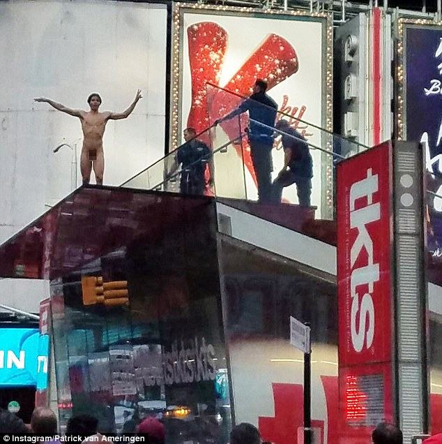 กฤต แมคคลีน นายแบบลูกครึ่งไทยที่เป็นข่าว "แก้ผ้ากลาง Times Square"