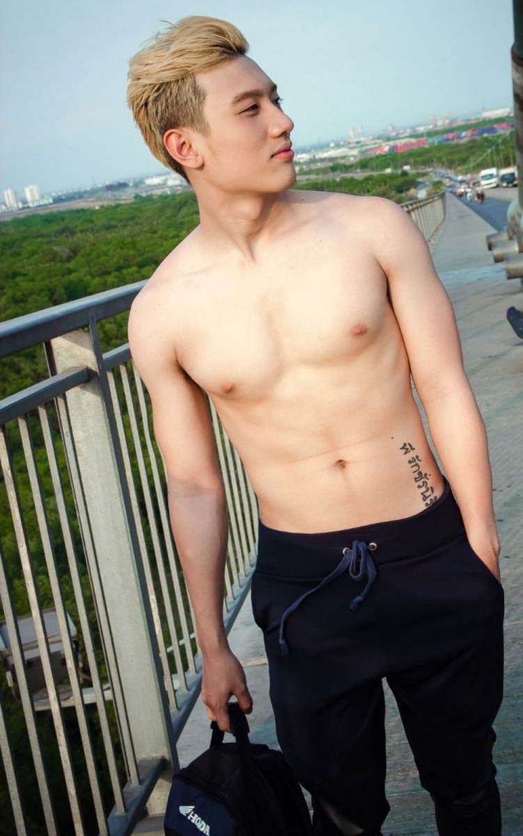 เด็ดเดี่ยวมาก 1,108