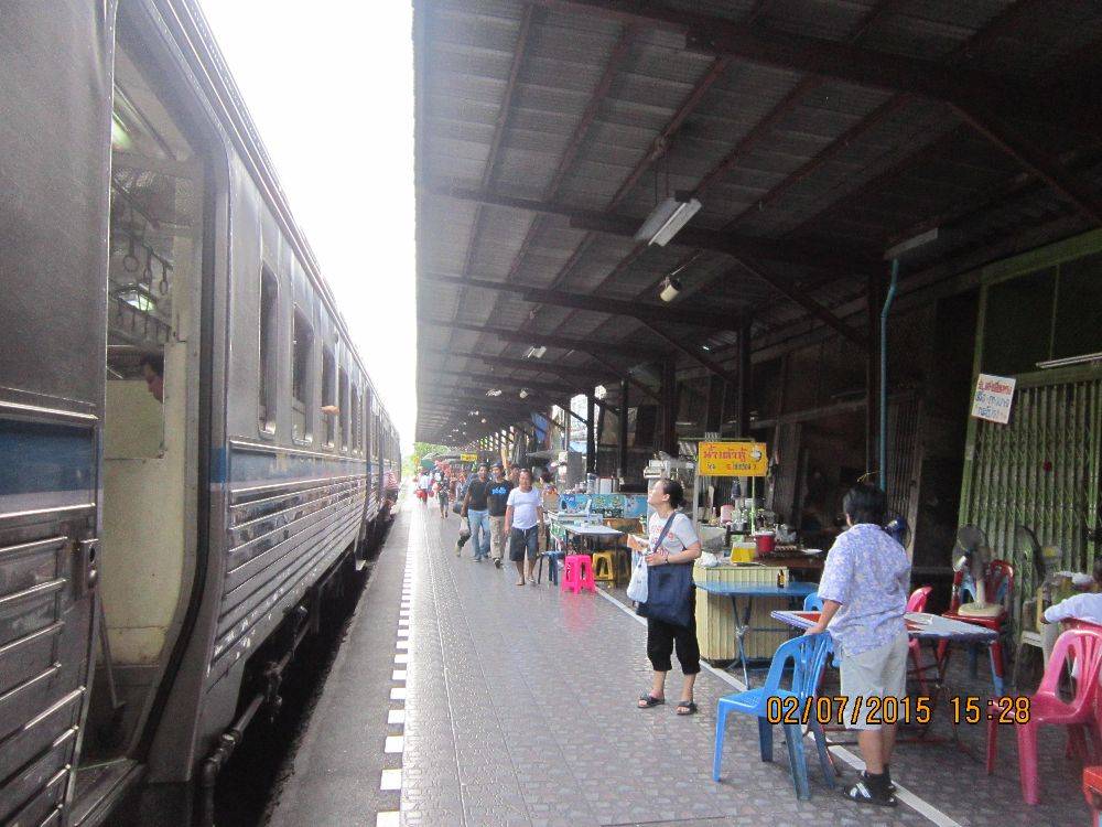 สถานีรถไฟวงเวียนใหญ่ ต้นทางทางรถไฟสายมหาชัย