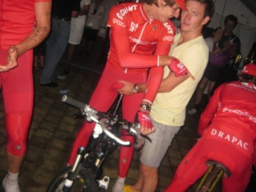 จัดป่ะ 69 จับ..จูเธอหน่อย ไว้คอยเป็นแรงผลักดันฝันอันยิ่งใหญ่