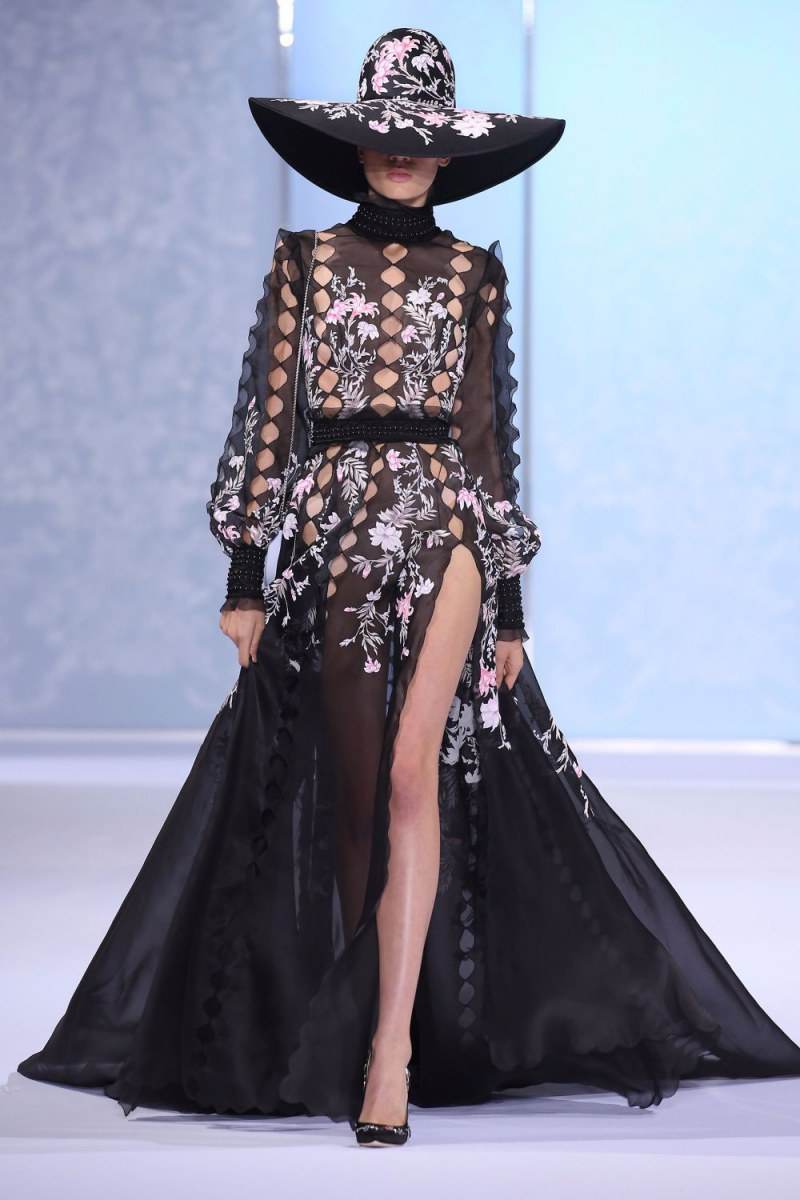 Ralph & Russo คอลเลคชั่น ฤดูใบไม้-ร่วงฤดู​​หนาว