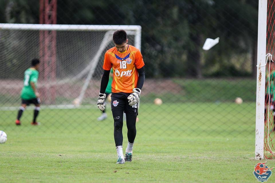 รวมภาพ ขาวอมชมพู! ส่อง "เจ้าตี๋" ในสนามซ้อม สาวแท้-สาวเทียมมีกรี๊ดบ้านพัง!