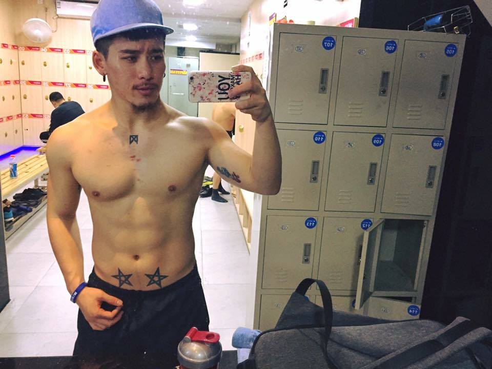 ผู้ชายที่หล่อมีความดึงดูด 1,228