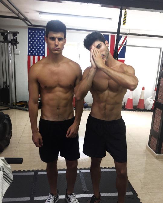 ผู้ชายพาเพลิน 4