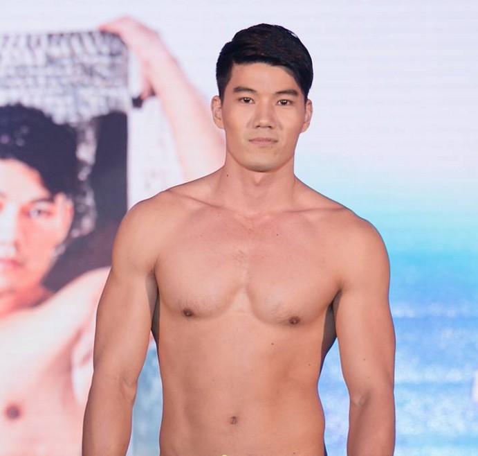 จับ Mister National Thailand 2016 มาถอดเสื้อโชว์