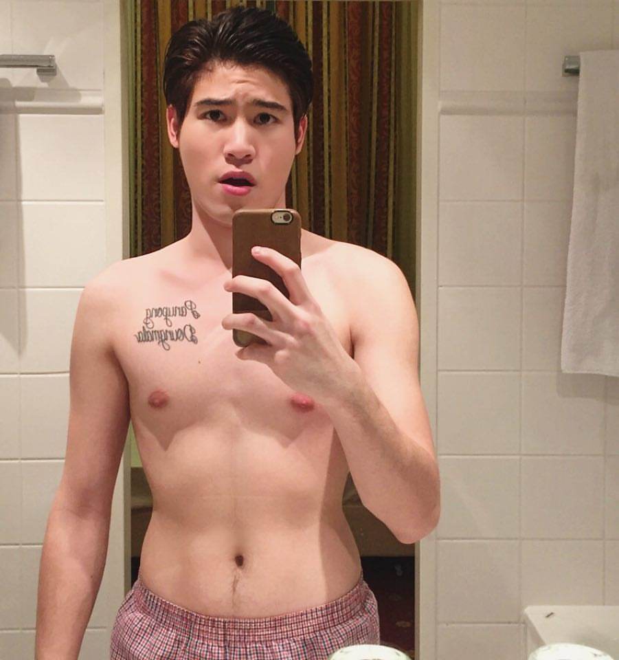 หล่อๆขอเลียนะ