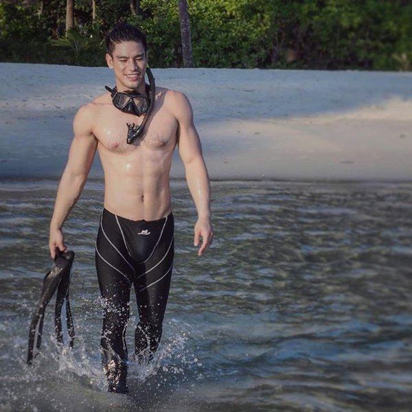 Zaab..! Handsome PoWer 39 คนหล่อขอเยที ฉีดน้ำใส่ตัวด้วย