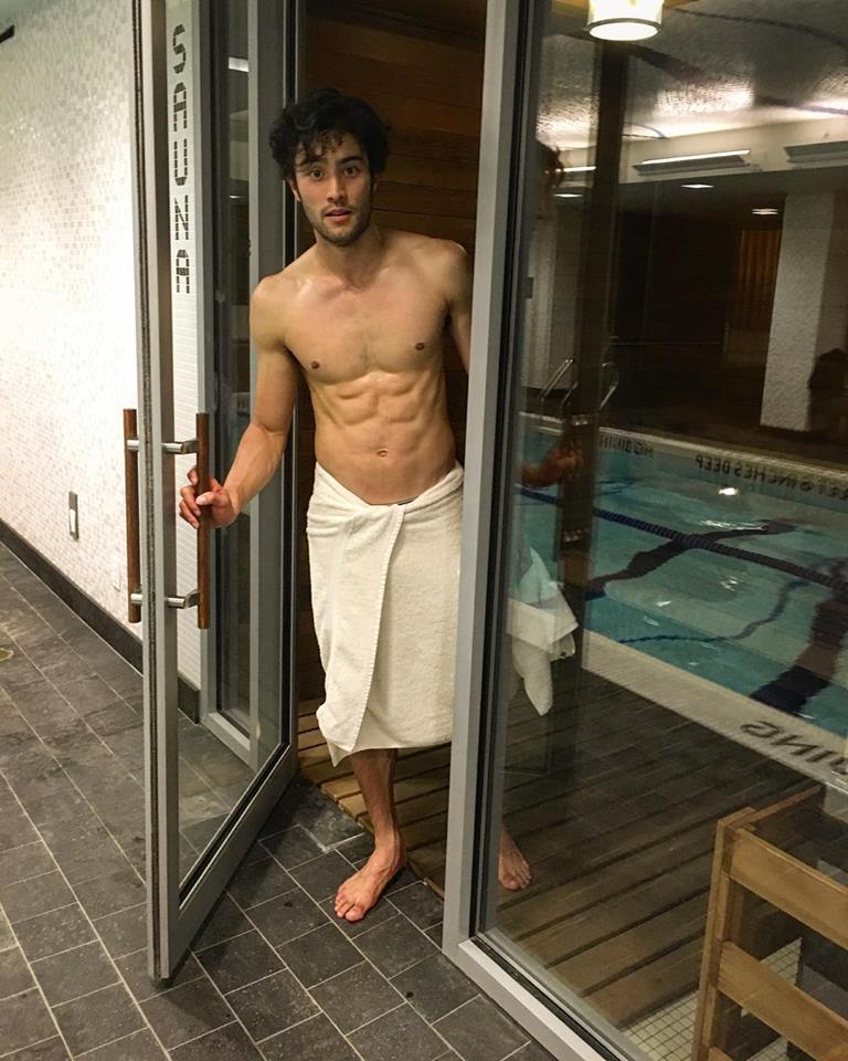 มีดีต้องโชว์