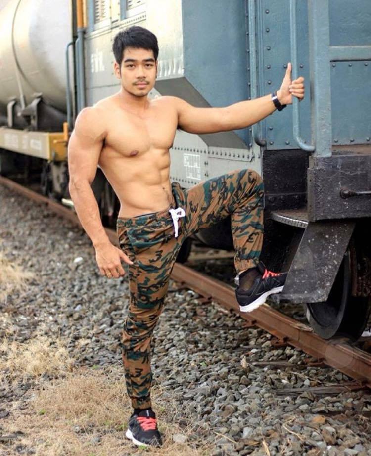 มีดีต้องโชว์