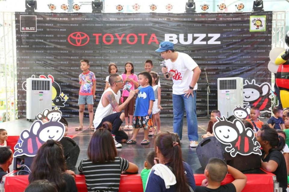 แจ๊ส ชวนชื่น ที่โตโยต้าบัสส์ เพชรเกษม 88