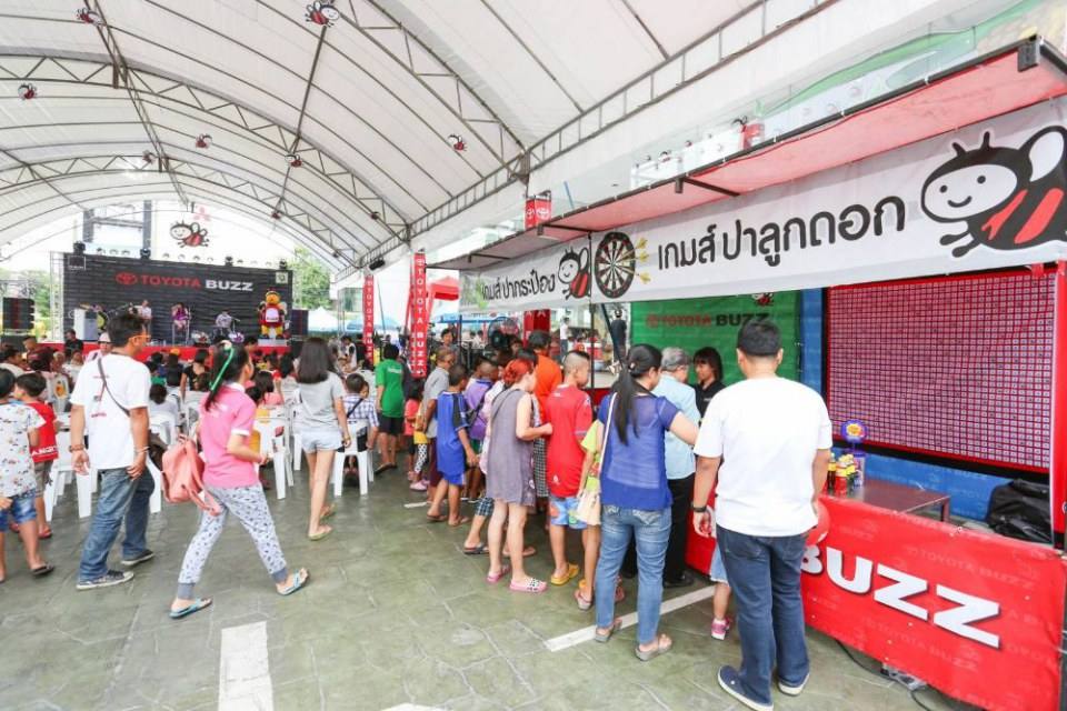 แจ๊ส ชวนชื่น ที่โตโยต้าบัสส์ เพชรเกษม 88