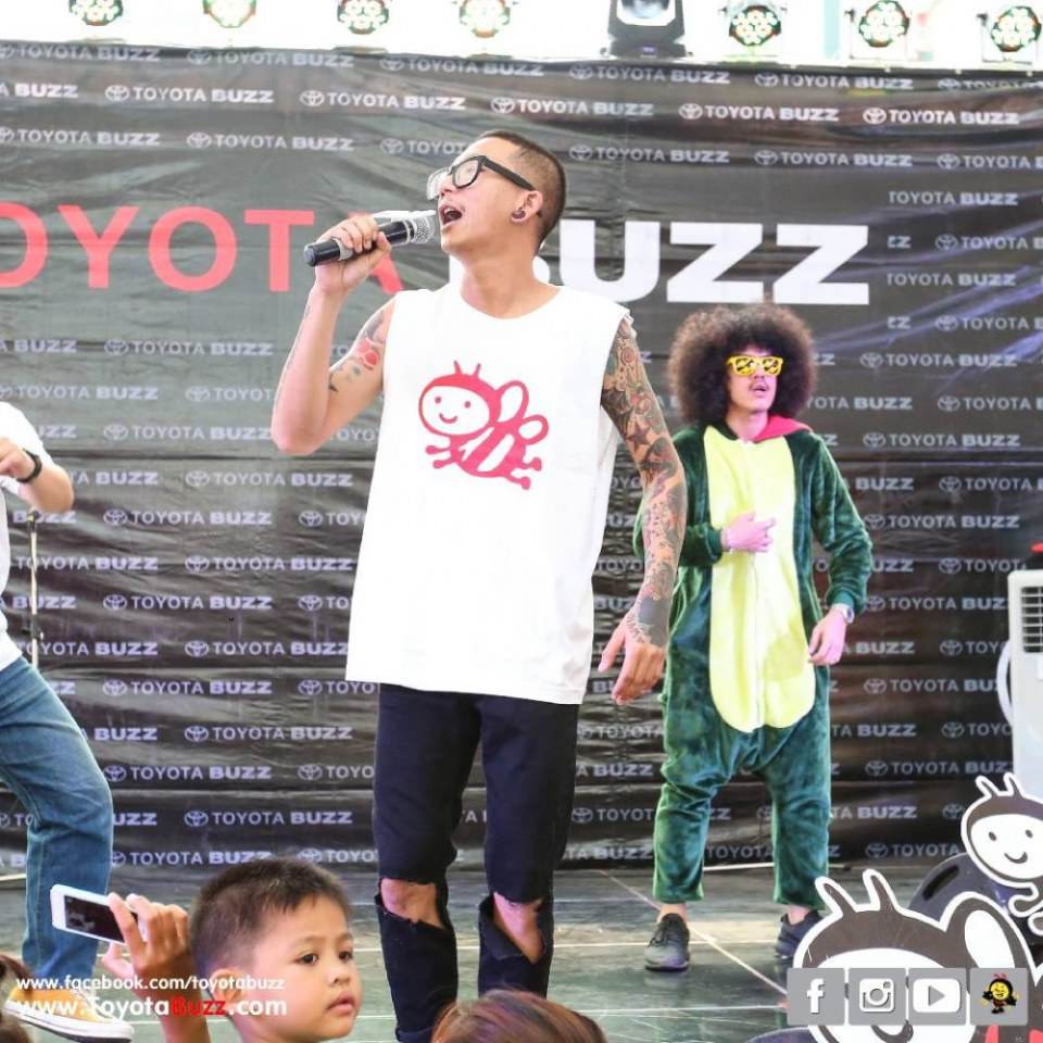 แจ๊ส ชวนชื่น ที่โตโยต้าบัสส์ เพชรเกษม 88