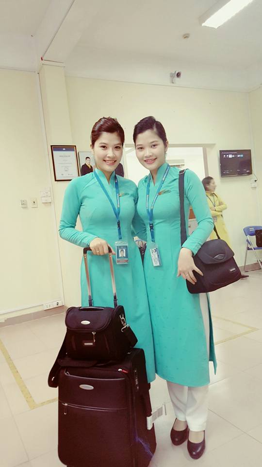 แอร์โฮสเตสจากเวียดนามแอร์ไลน์ (Vietnam Airlines)