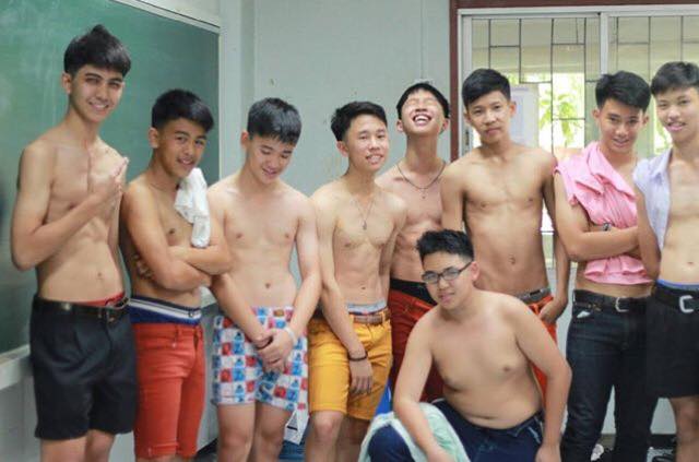 นักเรียนหล่อ "เป้าตุง" แน่น ๆ