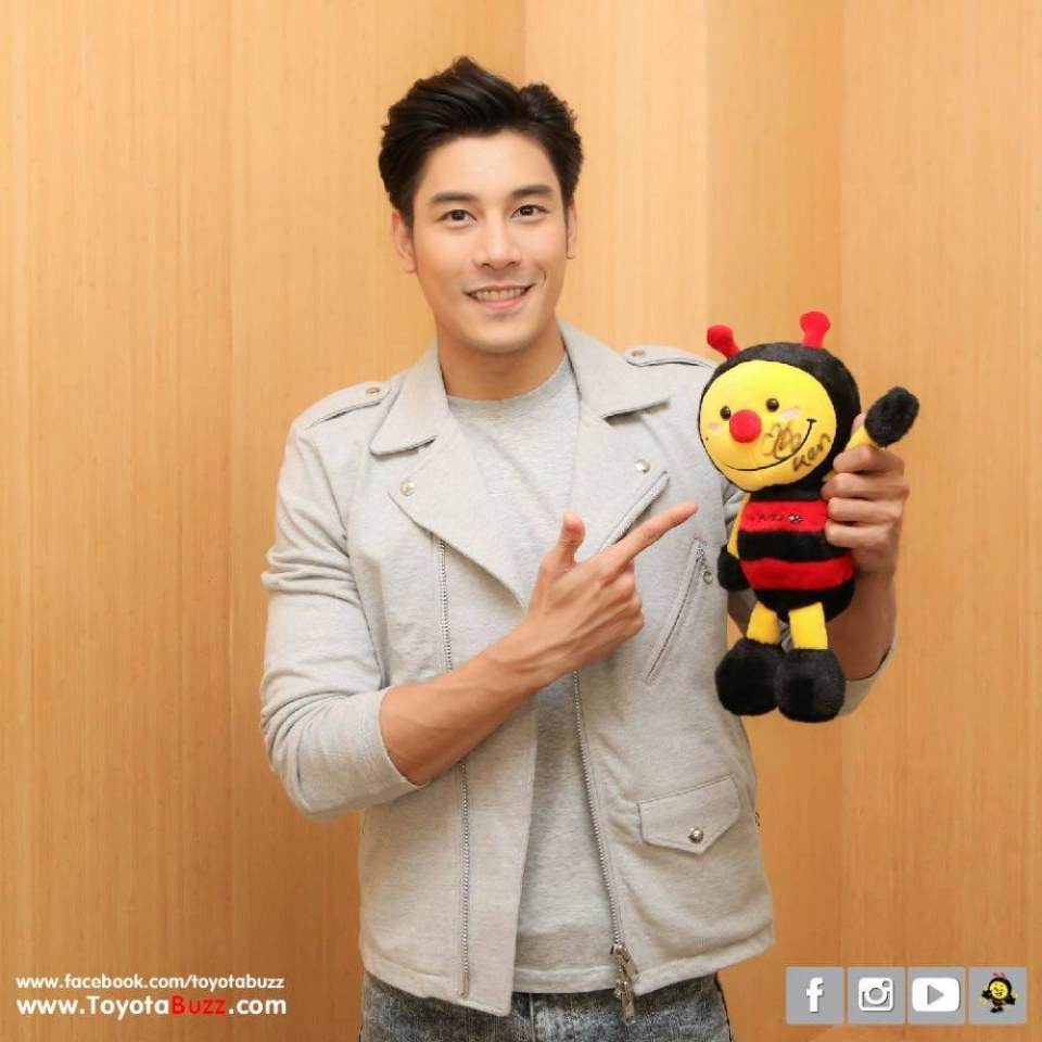 เคน ภูภูมิ ที่ โตโยต้าบัสส์ สาขาเพชรเกษม 88