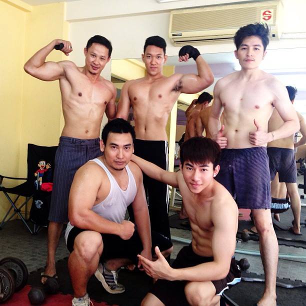 ขาวล่ำฉ้านนนนฟิน