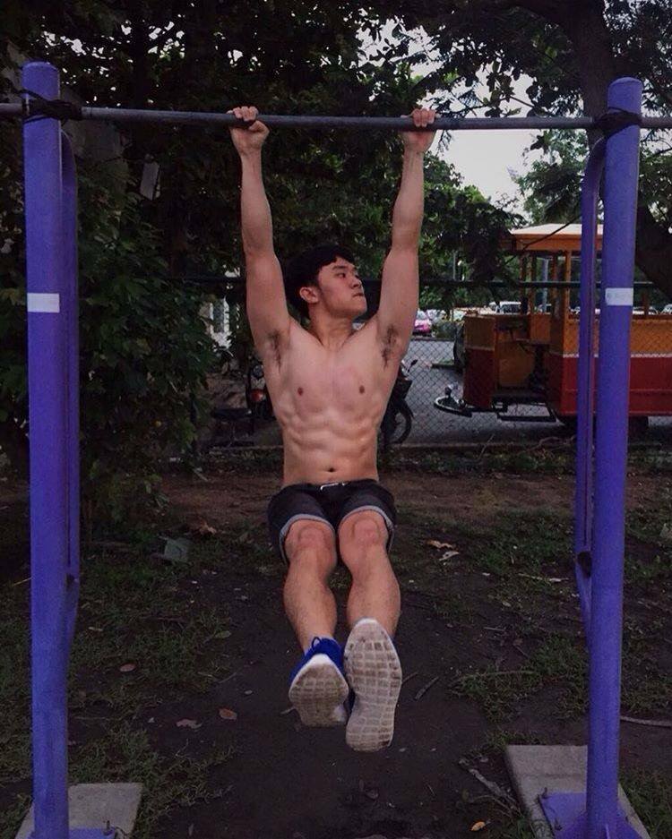 ผู้ชายพาเพลิน