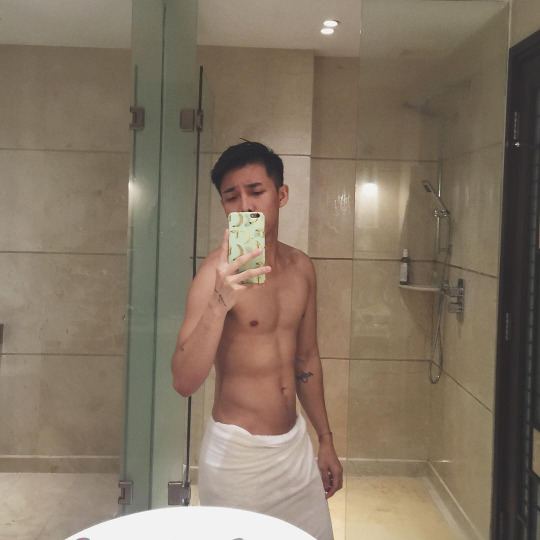 ผู้ชายพาเพลิน