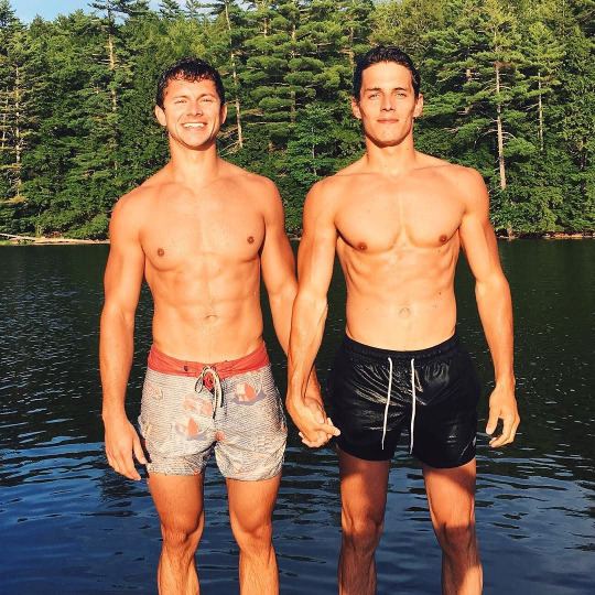 ผู้ชายพาเพลิน