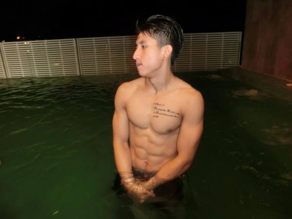 ผู้ชายพาเพลิน