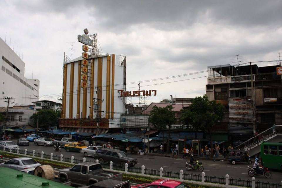 โรงภาพยนตร์ชั้น 2 ในเมืองไทย