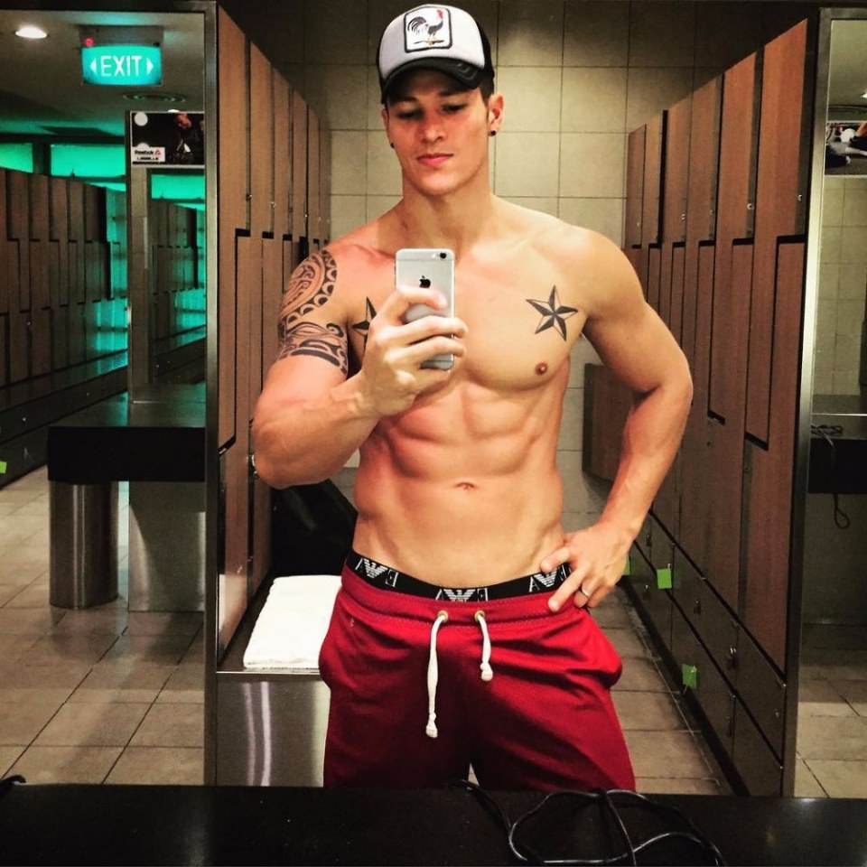 ผู้ชายพาเพลิน