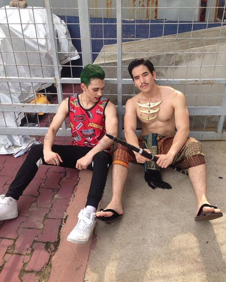 ผู้ชายพาเพลิน