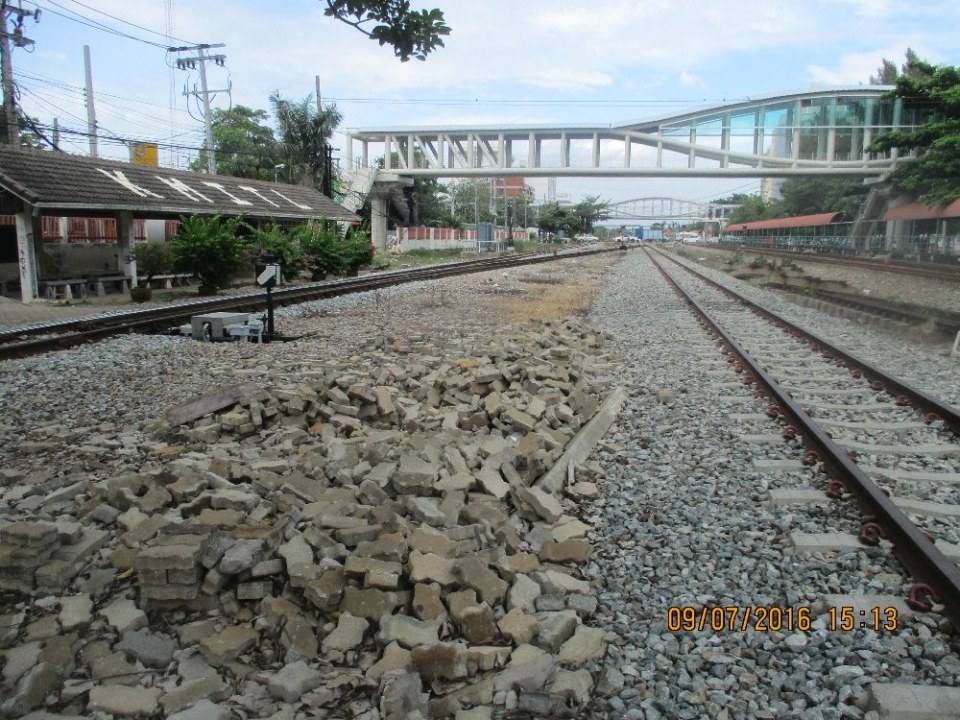 ป้ายหยุดรถไฟพระจอมเกล้าลาดกระบัง