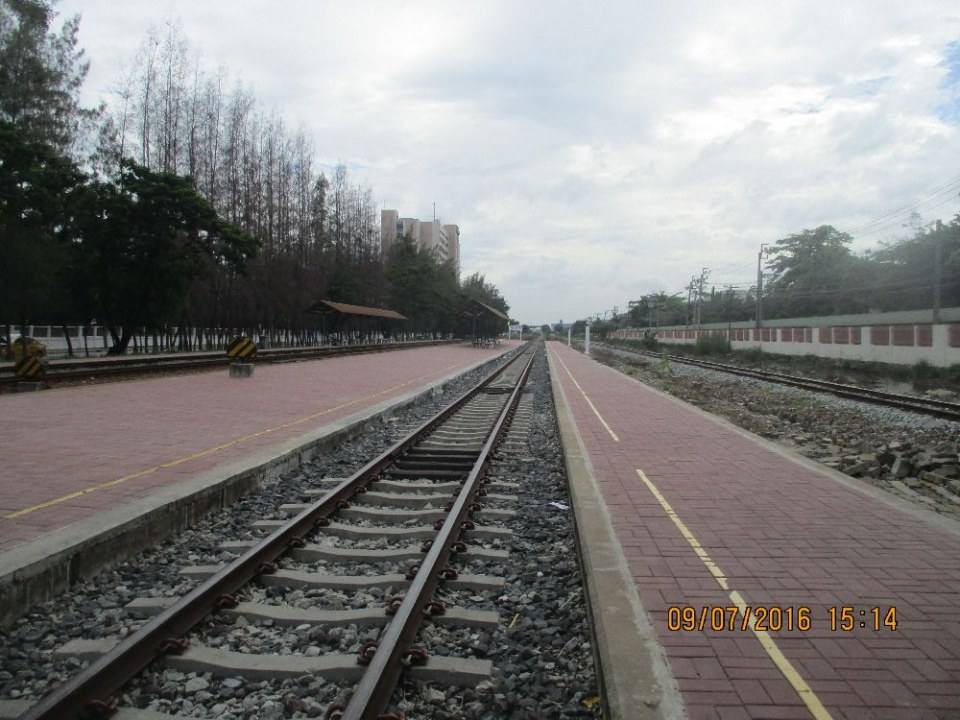 ป้ายหยุดรถไฟพระจอมเกล้าลาดกระบัง