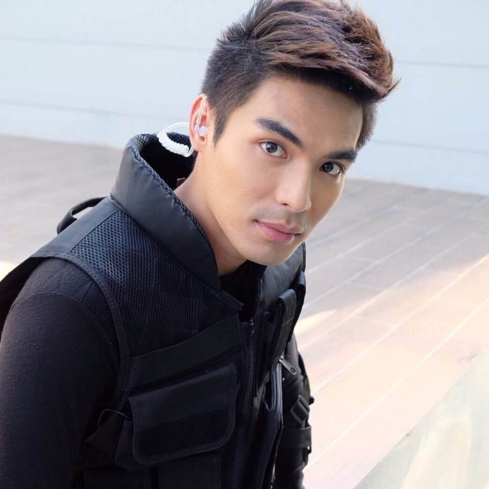 แมงมุมขยุมหัวใจ" อิอิ