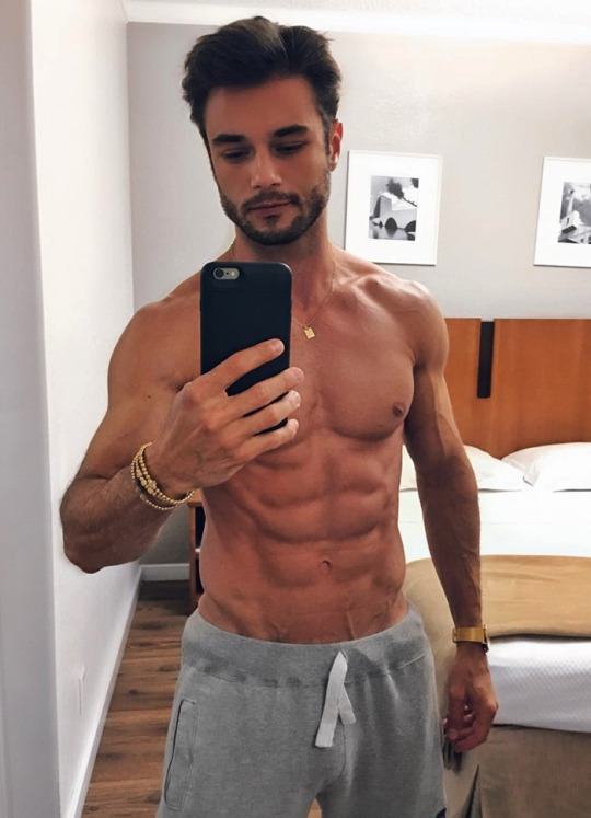 ผู้ชายพาเพลิน 2